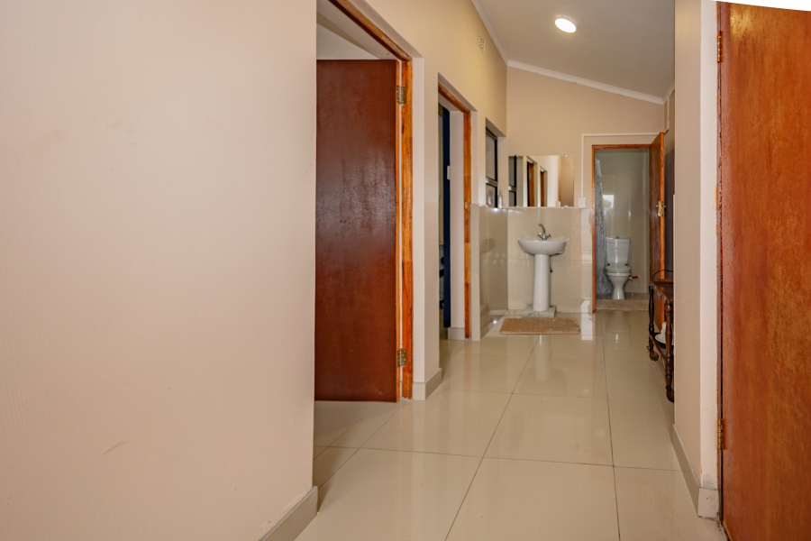 7 Bedroom Property for Sale in Parow Valley Western Cape